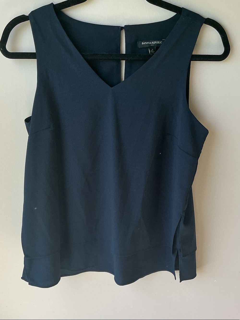 Banana Republic Navy Sleeveless V-Neck Blouse